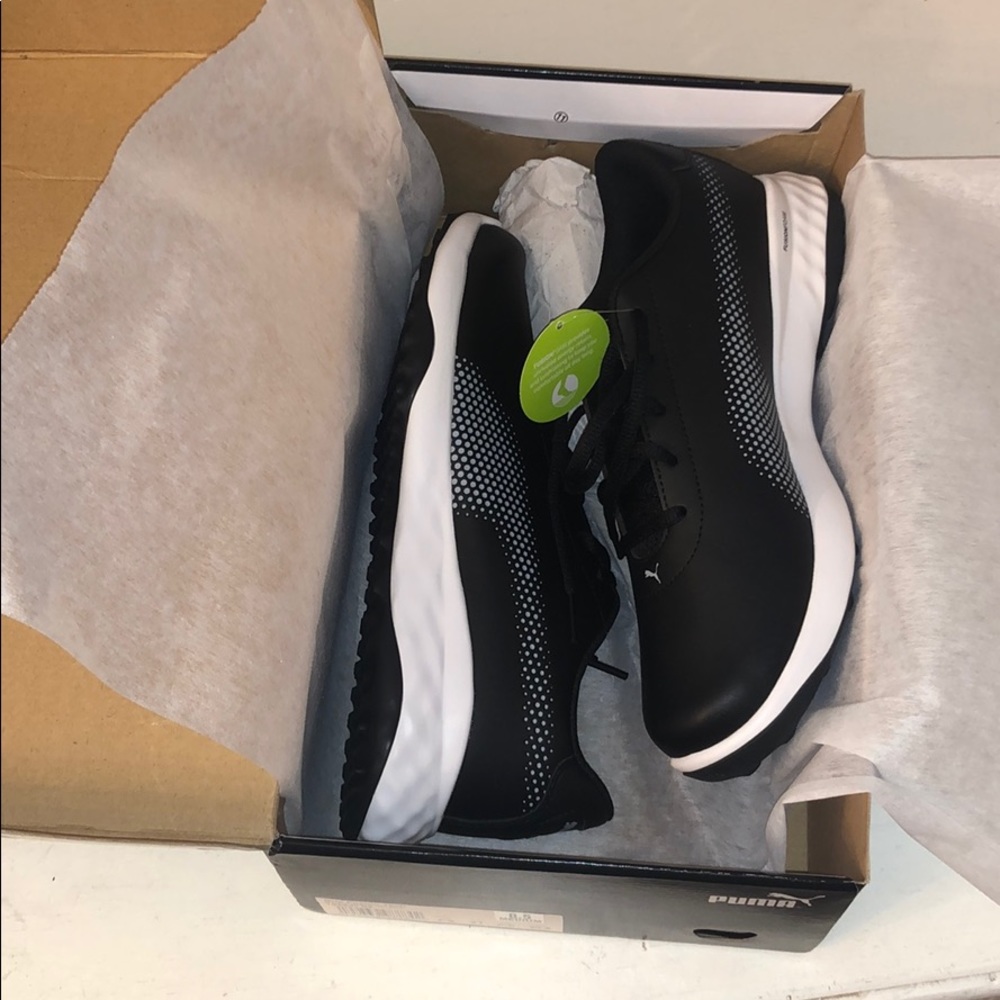 NWT Golf shoes